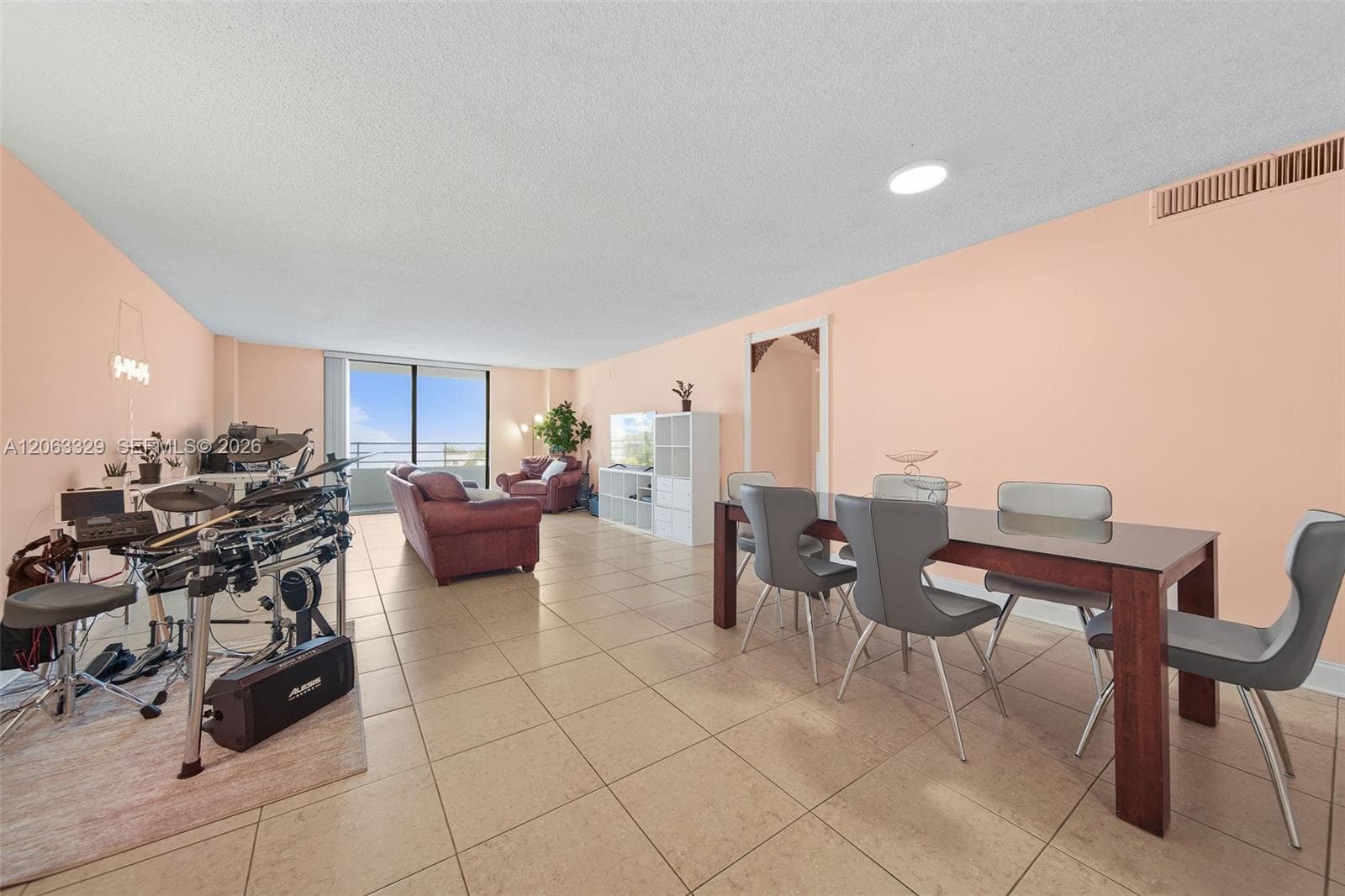 2500 Parkview Dr 812 photo 16