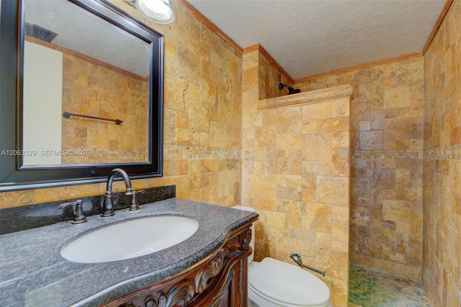 2350 NE 135th St 1503 photo 8