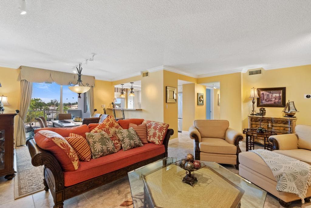 3210 SE 10th Street 4a photo 8