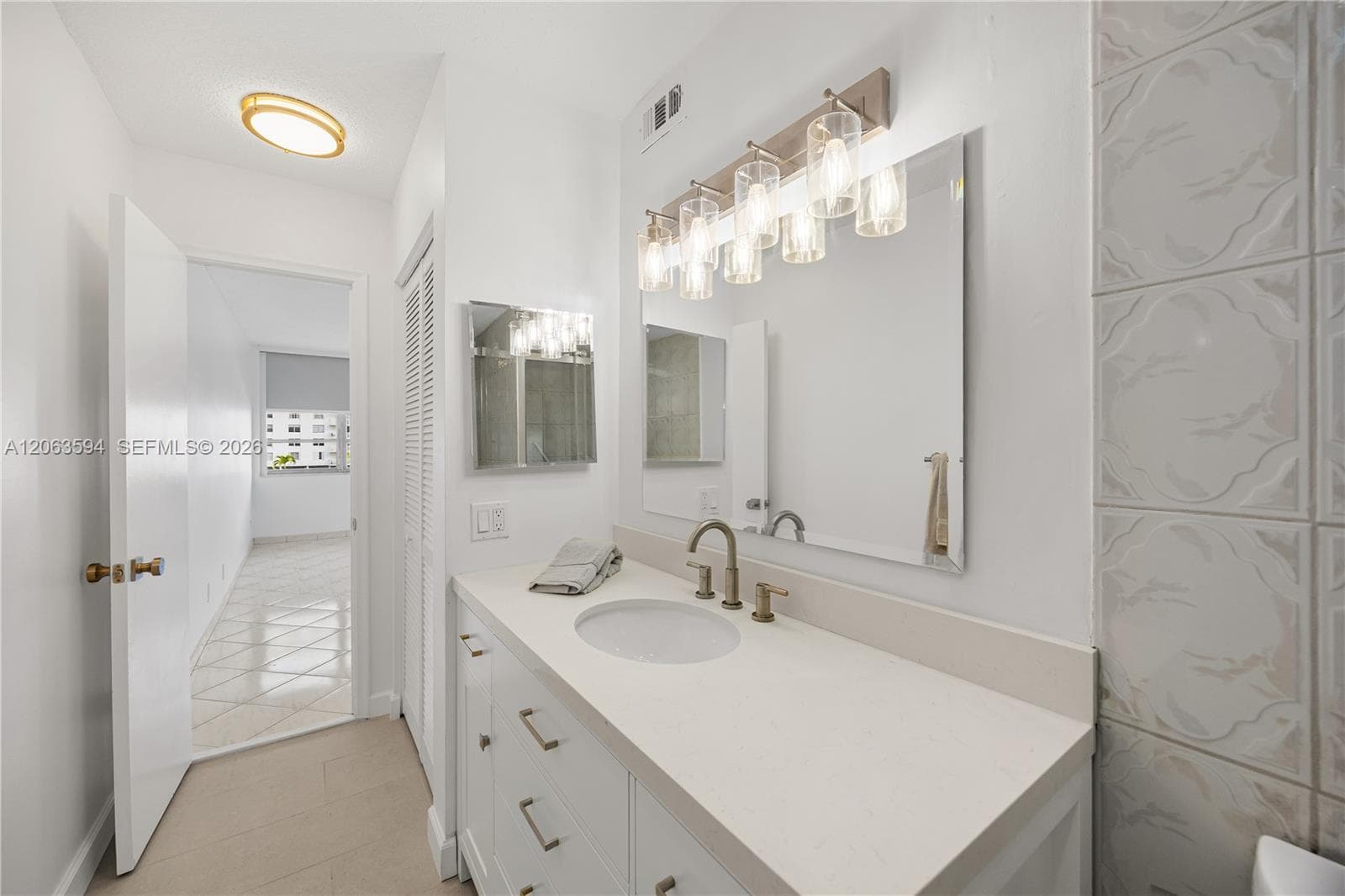 1825 S Ocean Dr 313 photo 23