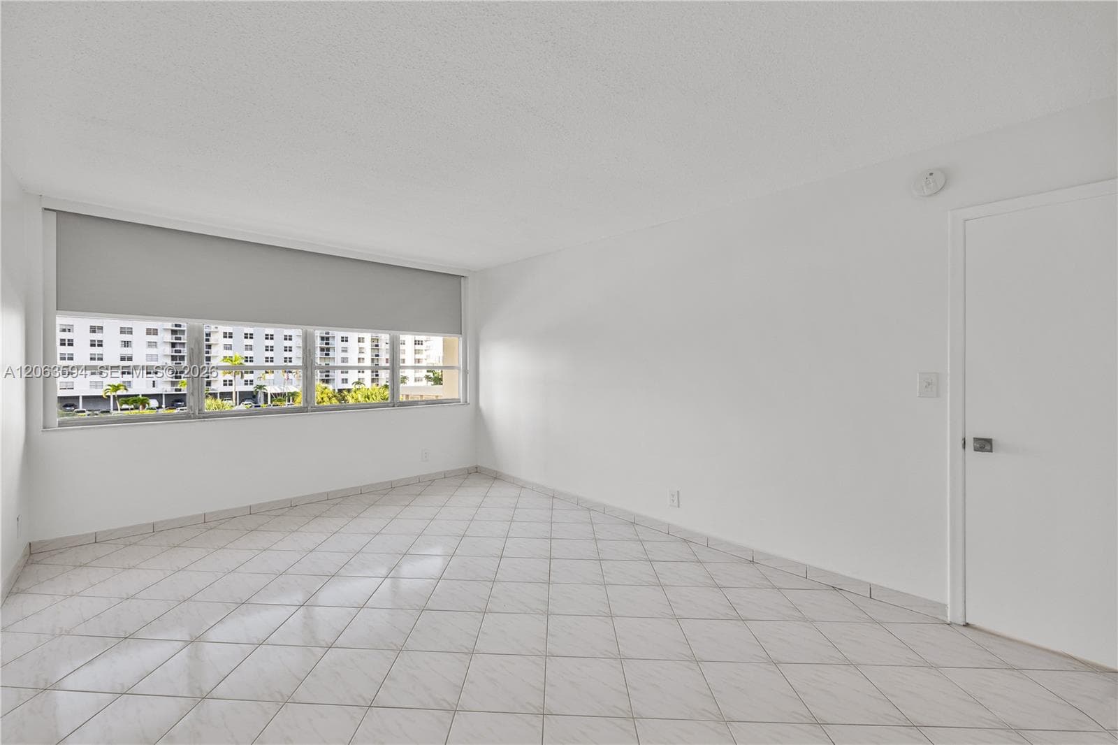 1825 S Ocean Dr 313 photo 17