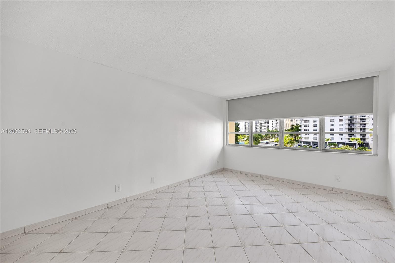 1825 S Ocean Dr 313 photo 18