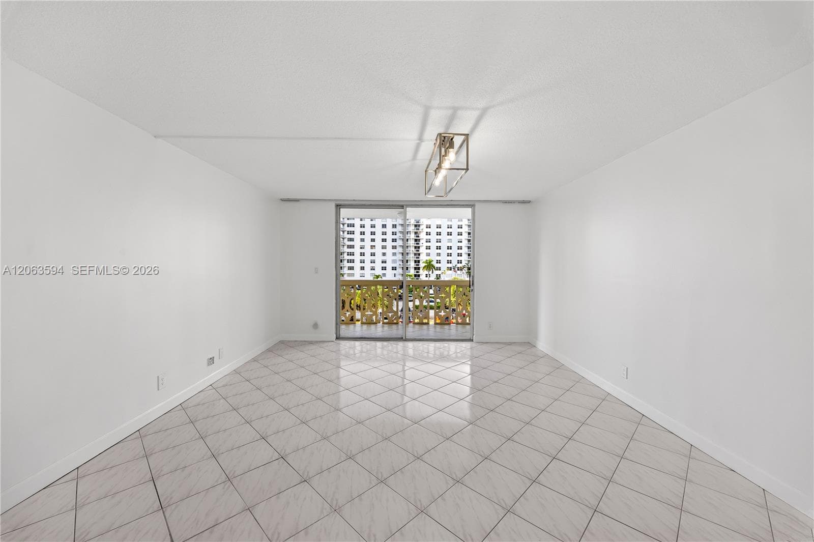 1825 S Ocean Dr 313 photo 8