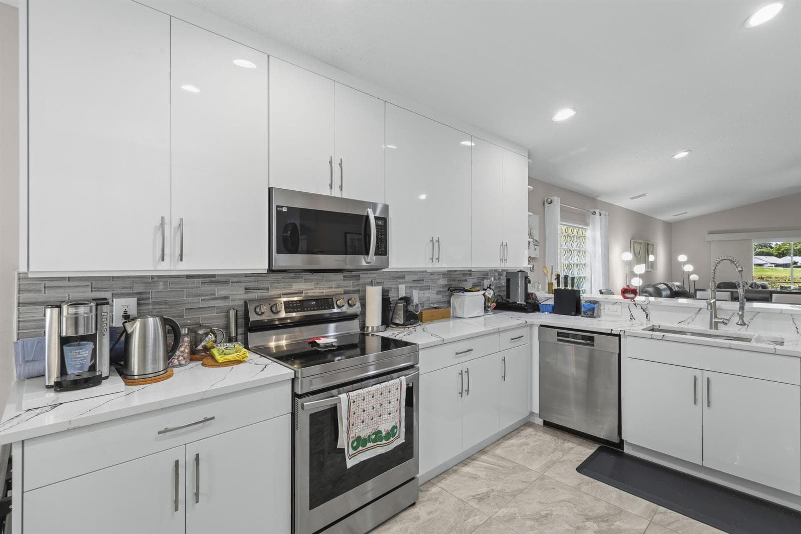 12035 Roma Road photo 6