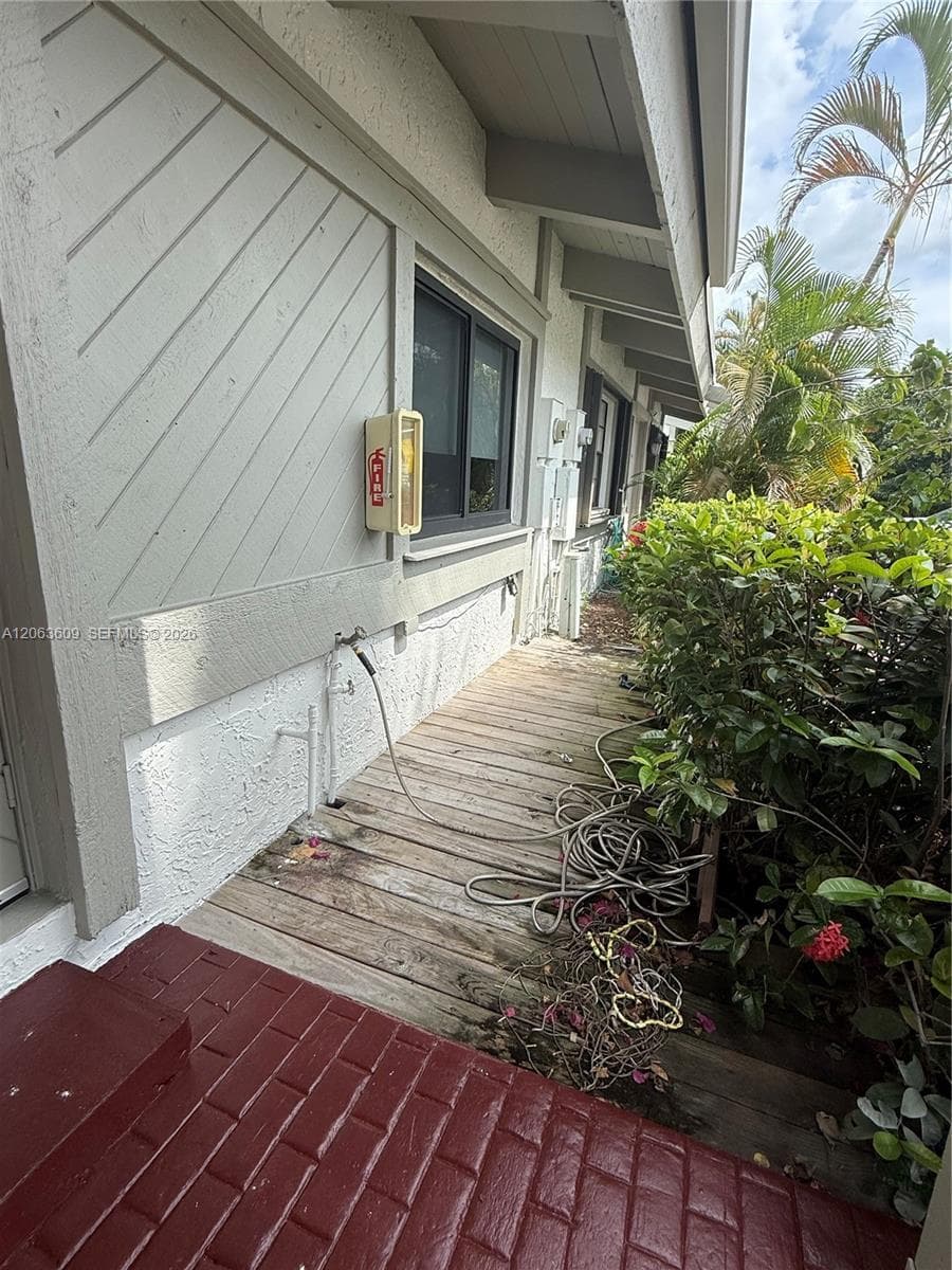 2645 S Parkview Dr 2645 photo 3