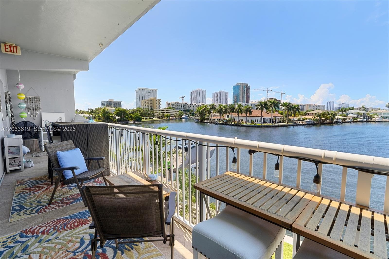 1201 S Riverside Dr 301 photo 17