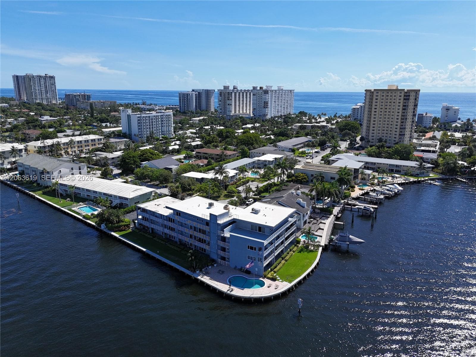 1201 S Riverside Dr 301 photo 24