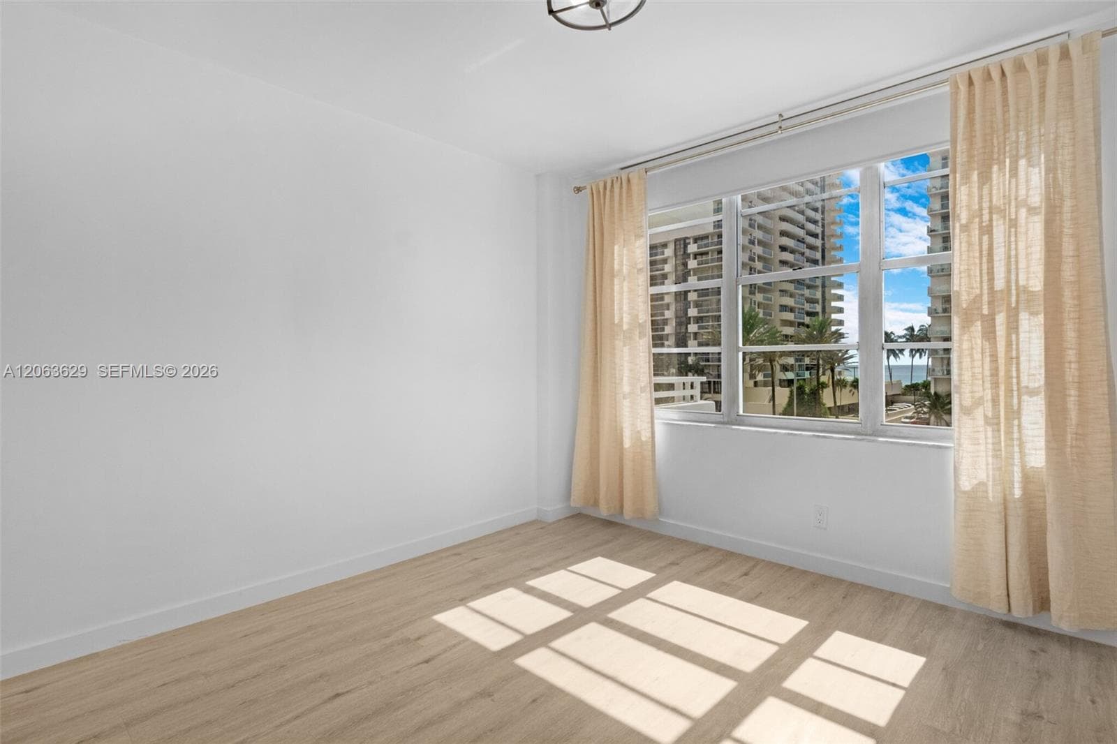 5700 Collins Ave 4C photo 23