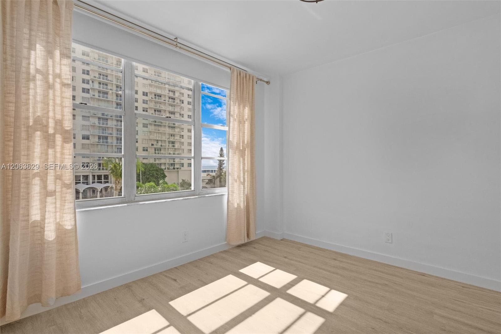 5700 Collins Ave 4C photo 22