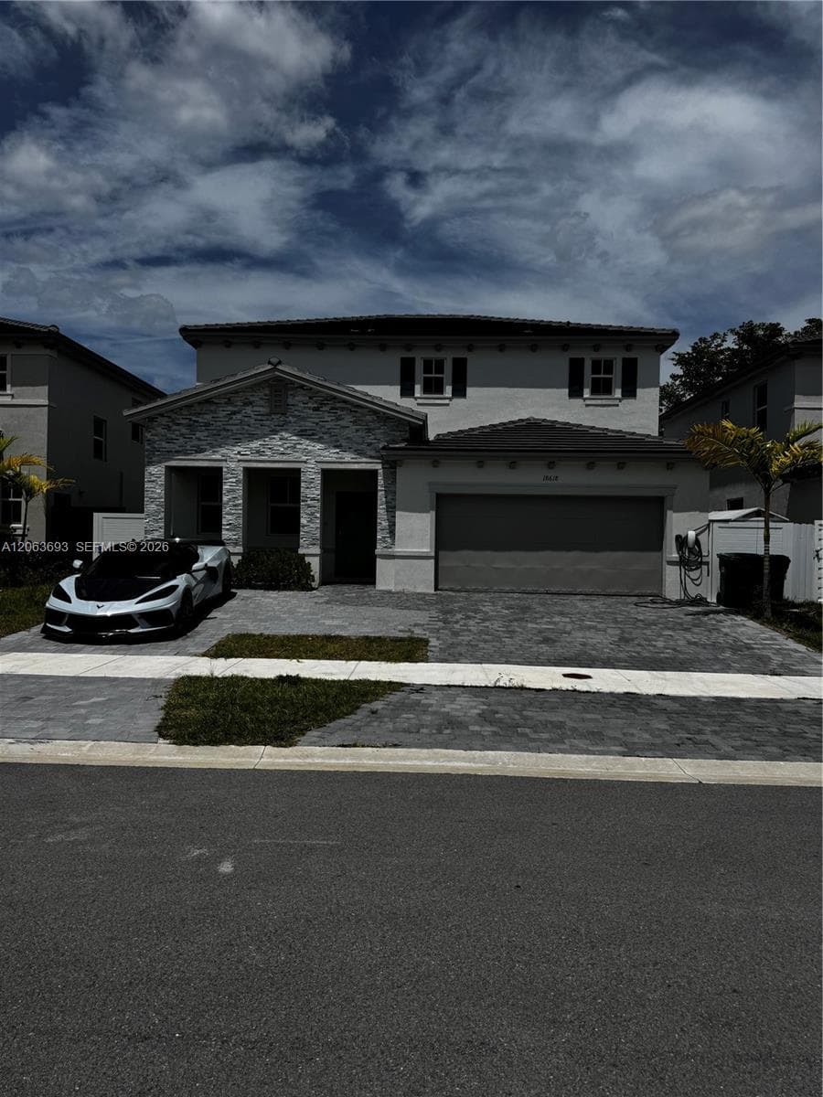 18618 SW 136th Ct photo 1