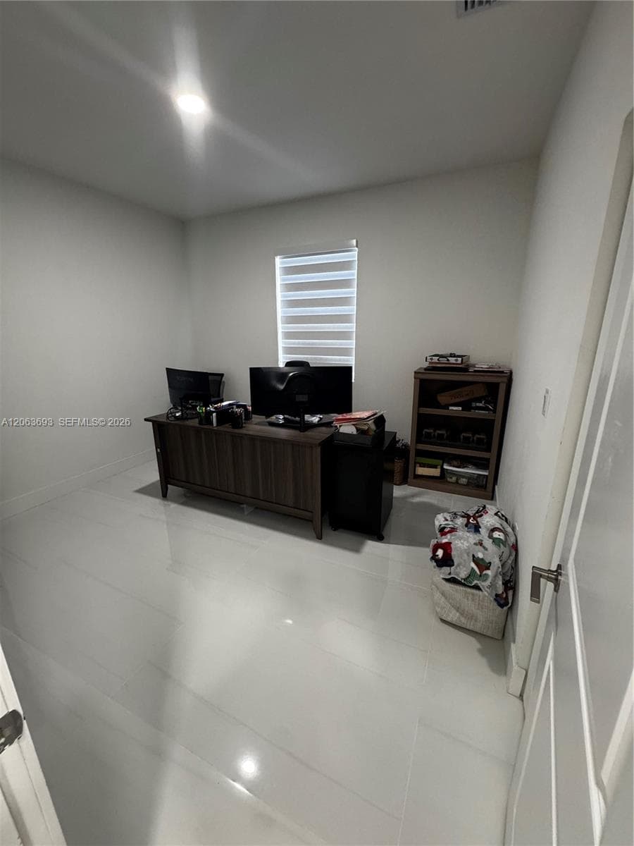 18618 SW 136th Ct photo 11