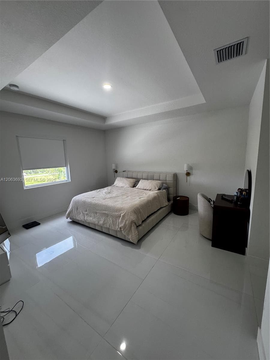 18618 SW 136th Ct photo 8