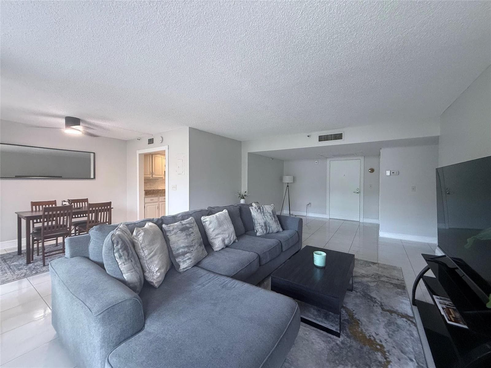 859 JEFFERY Street 1040 photo 13