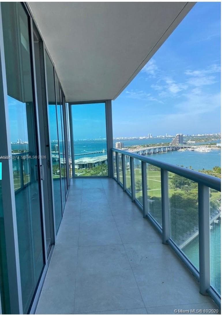 888 Biscayne Blvd 4009 photo 5
