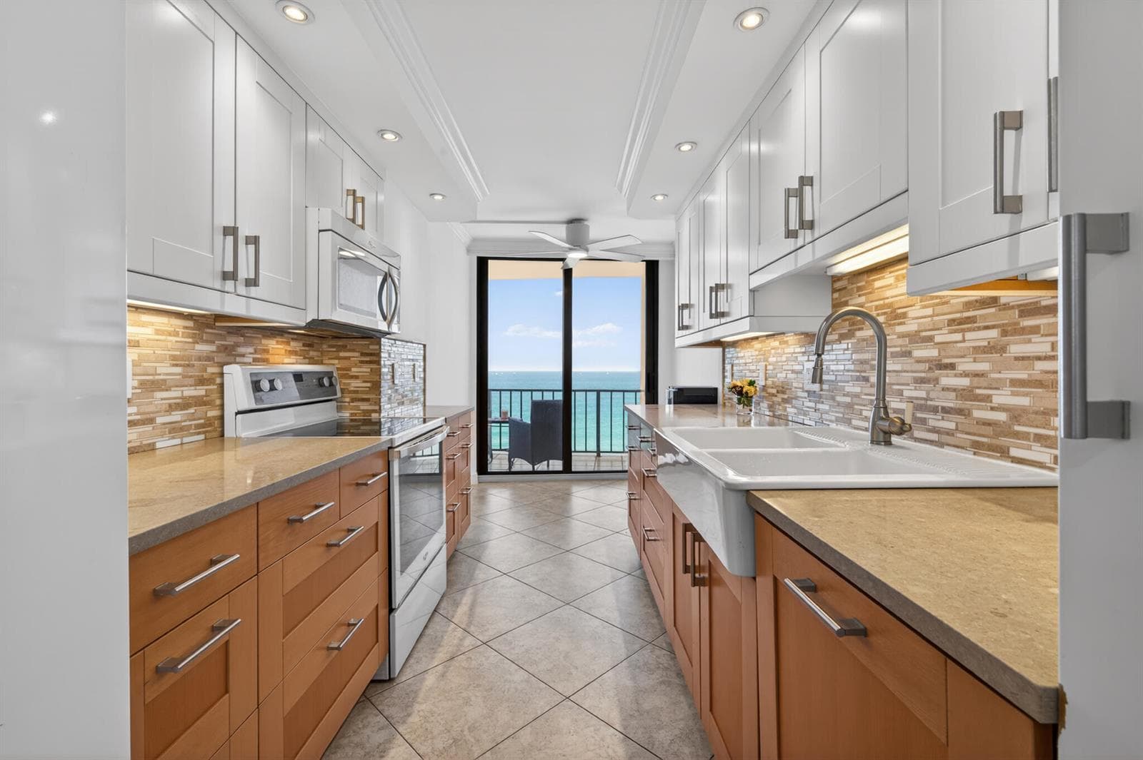 4200 N OCEAN Drive 1-1101 photo 17