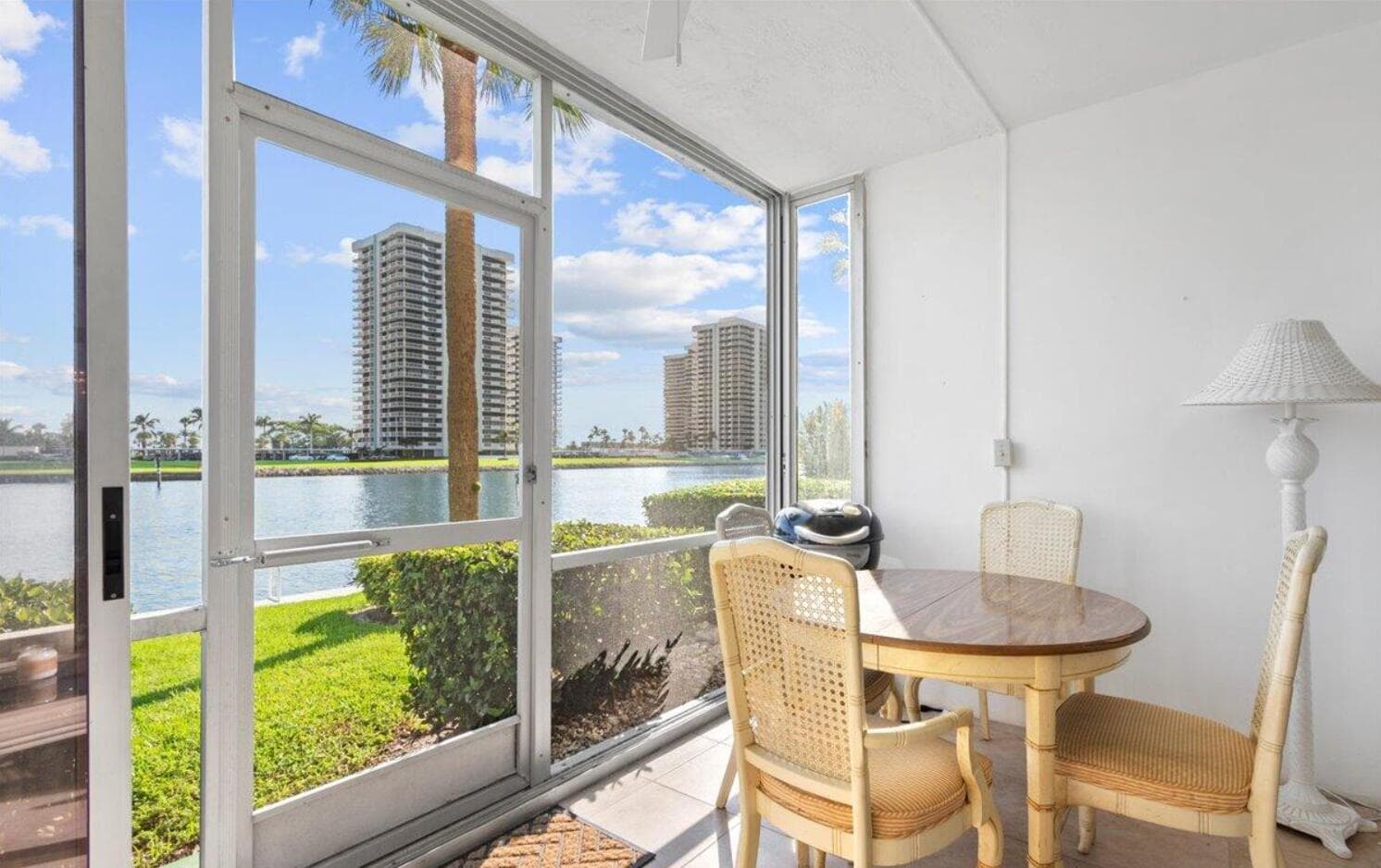 20 YACHT CLUB Drive 104 photo 7