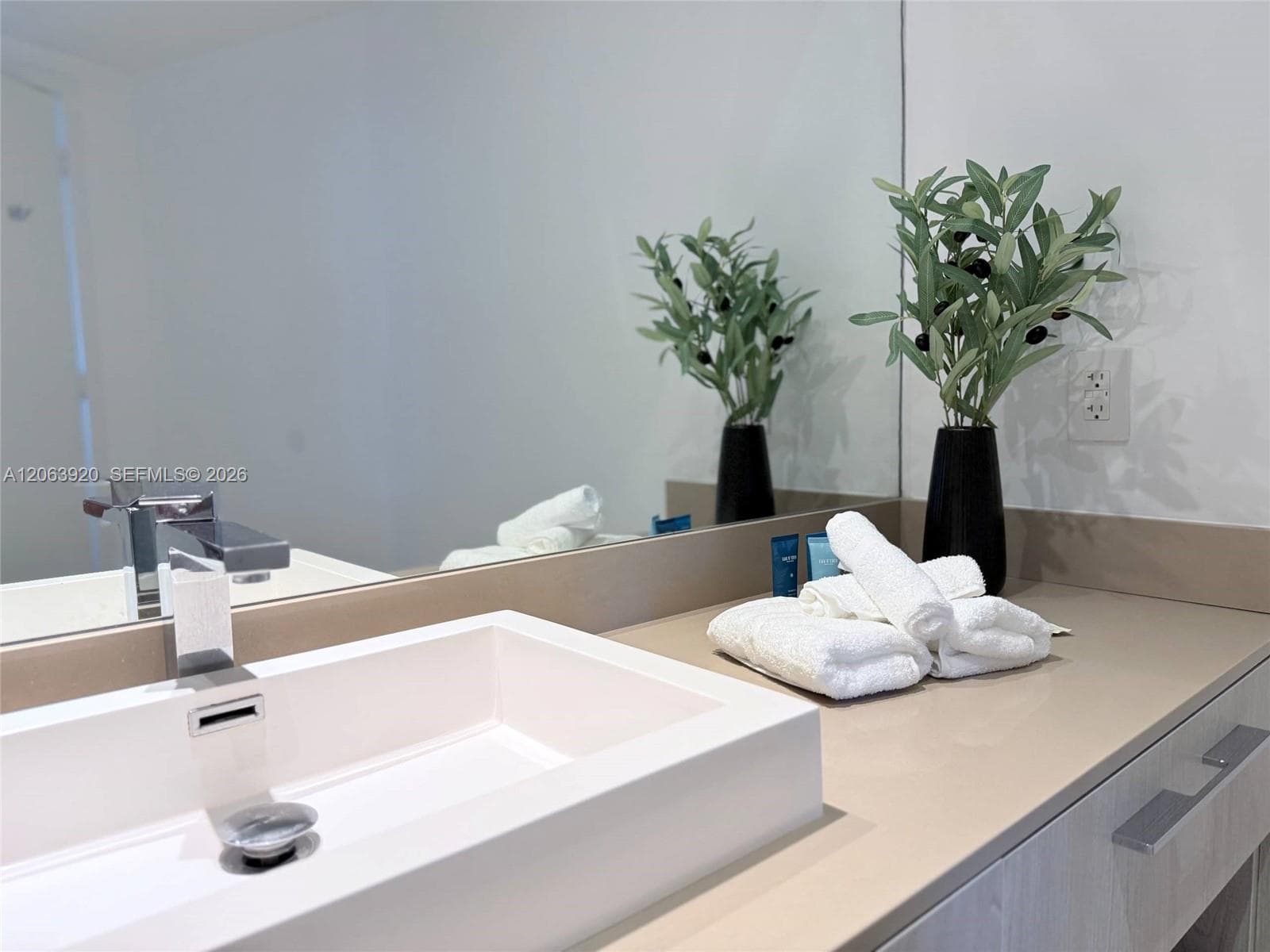 4111 S Ocean Dr 2912 photo 13