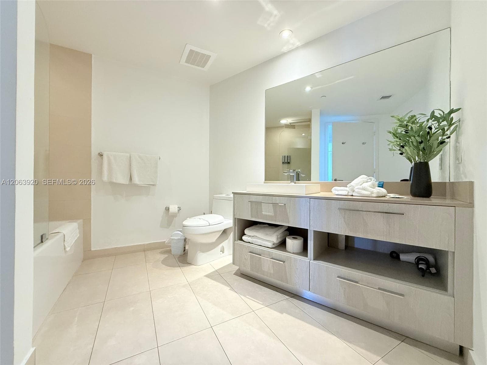 4111 S Ocean Dr 2912 photo 12