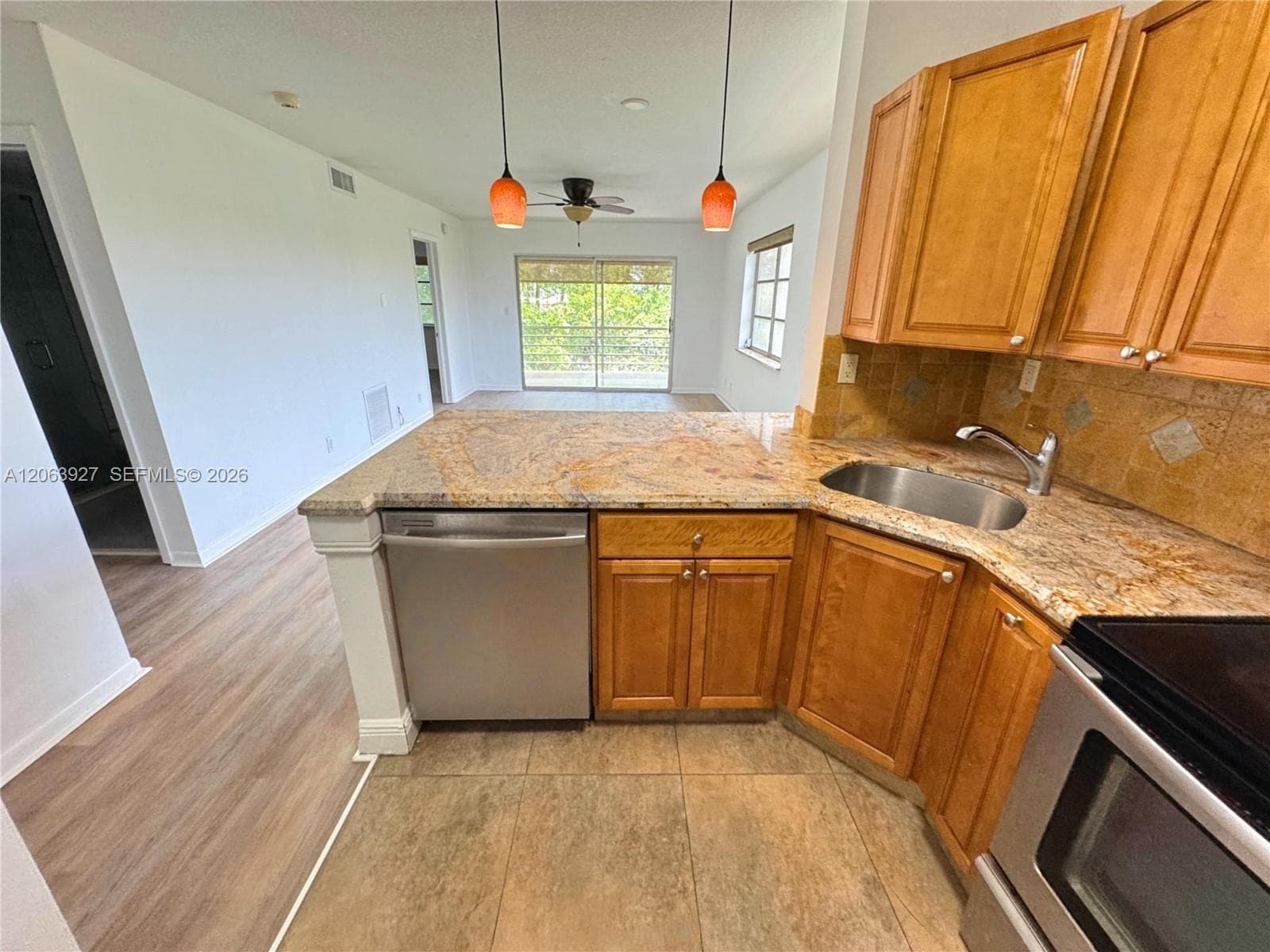 1400 NE 57th St 308 photo 2