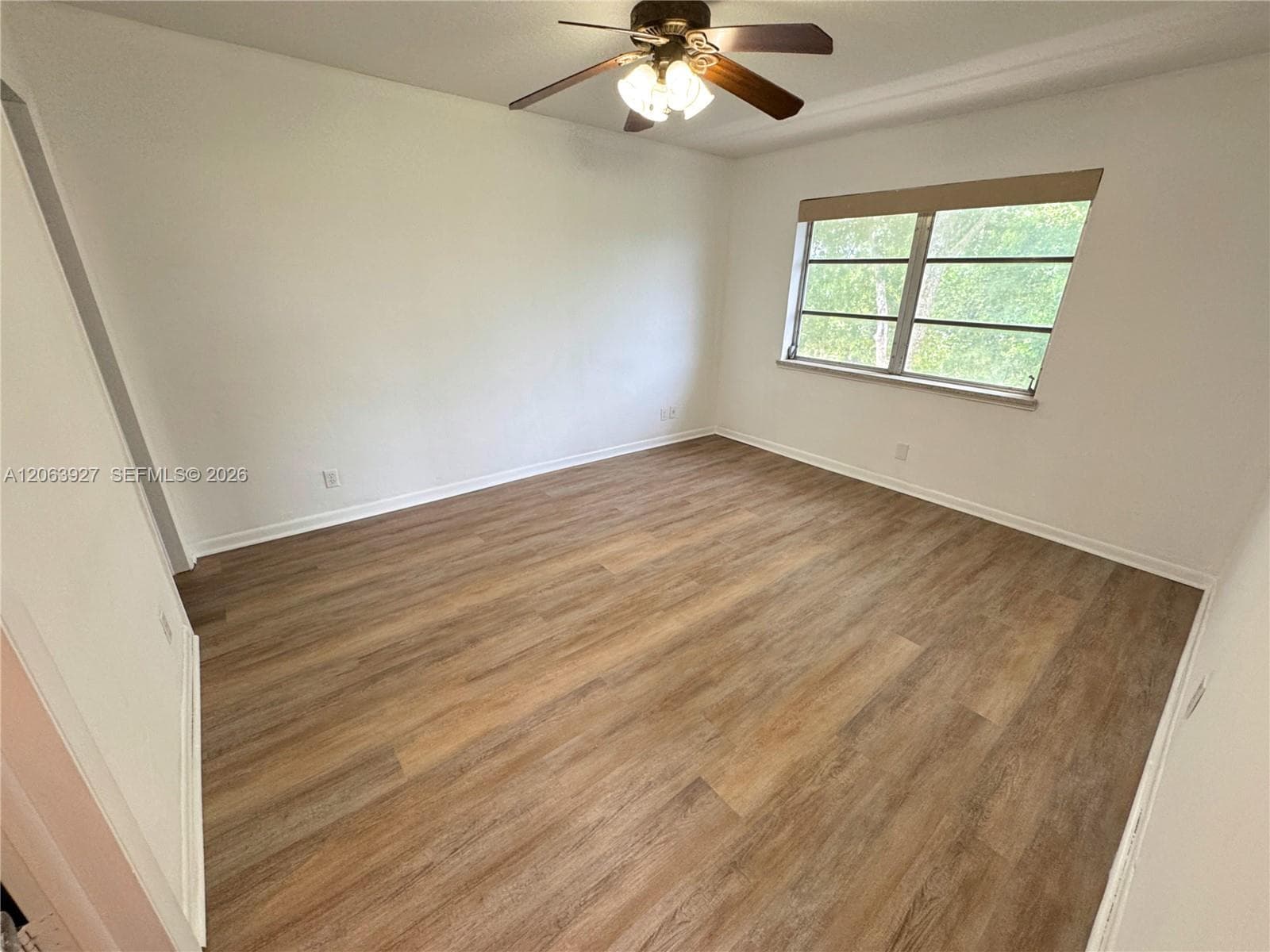 1400 NE 57th St 308 photo 6
