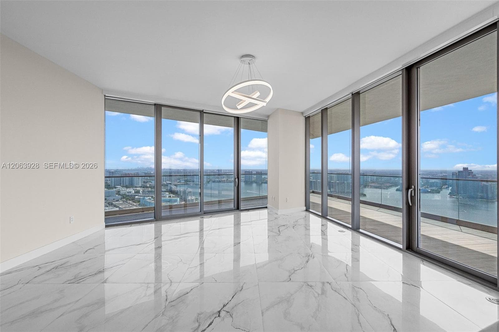 18975 Collins Ave 3605 photo 7