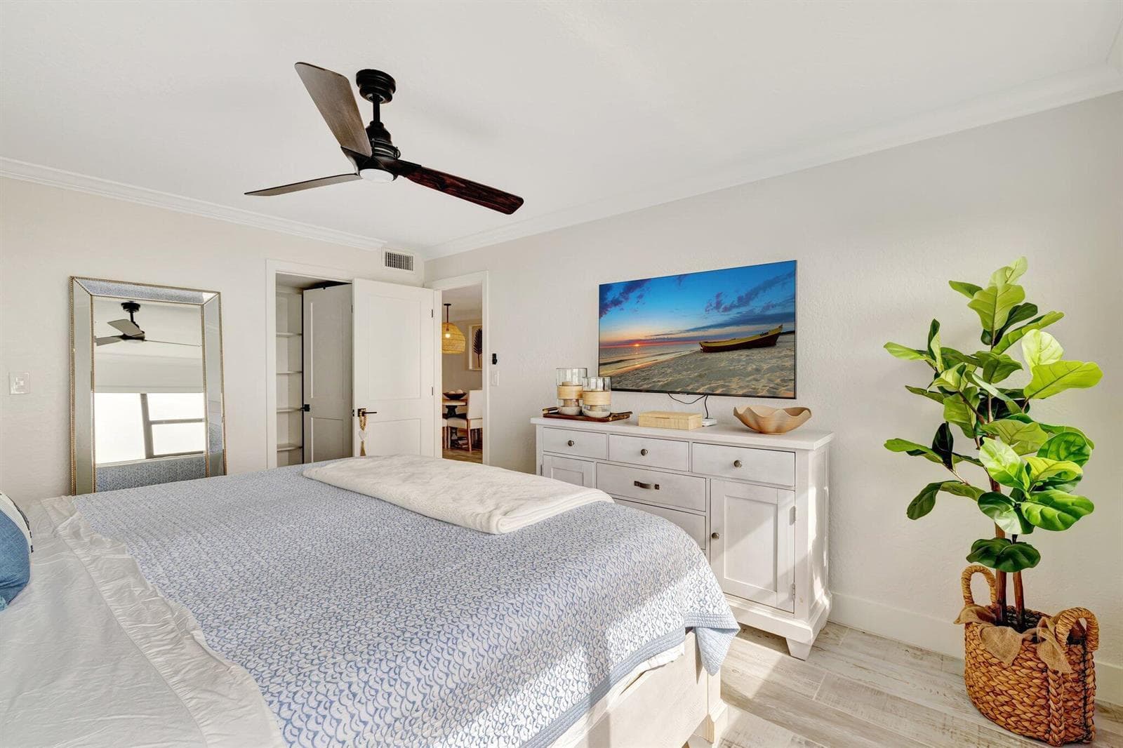 7420 S OCEAN Drive 215 photo 16