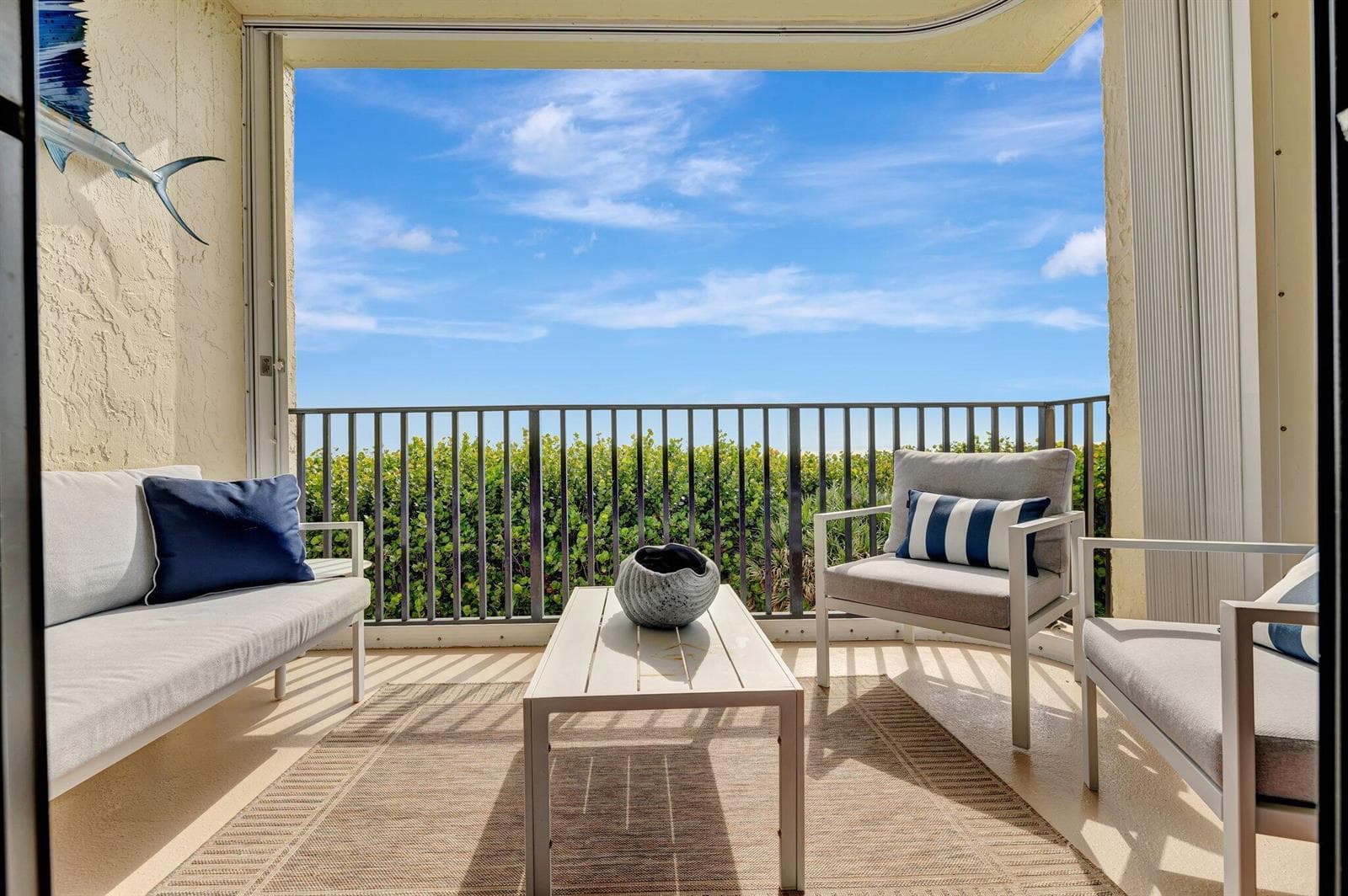7420 S OCEAN Drive 215 photo 22