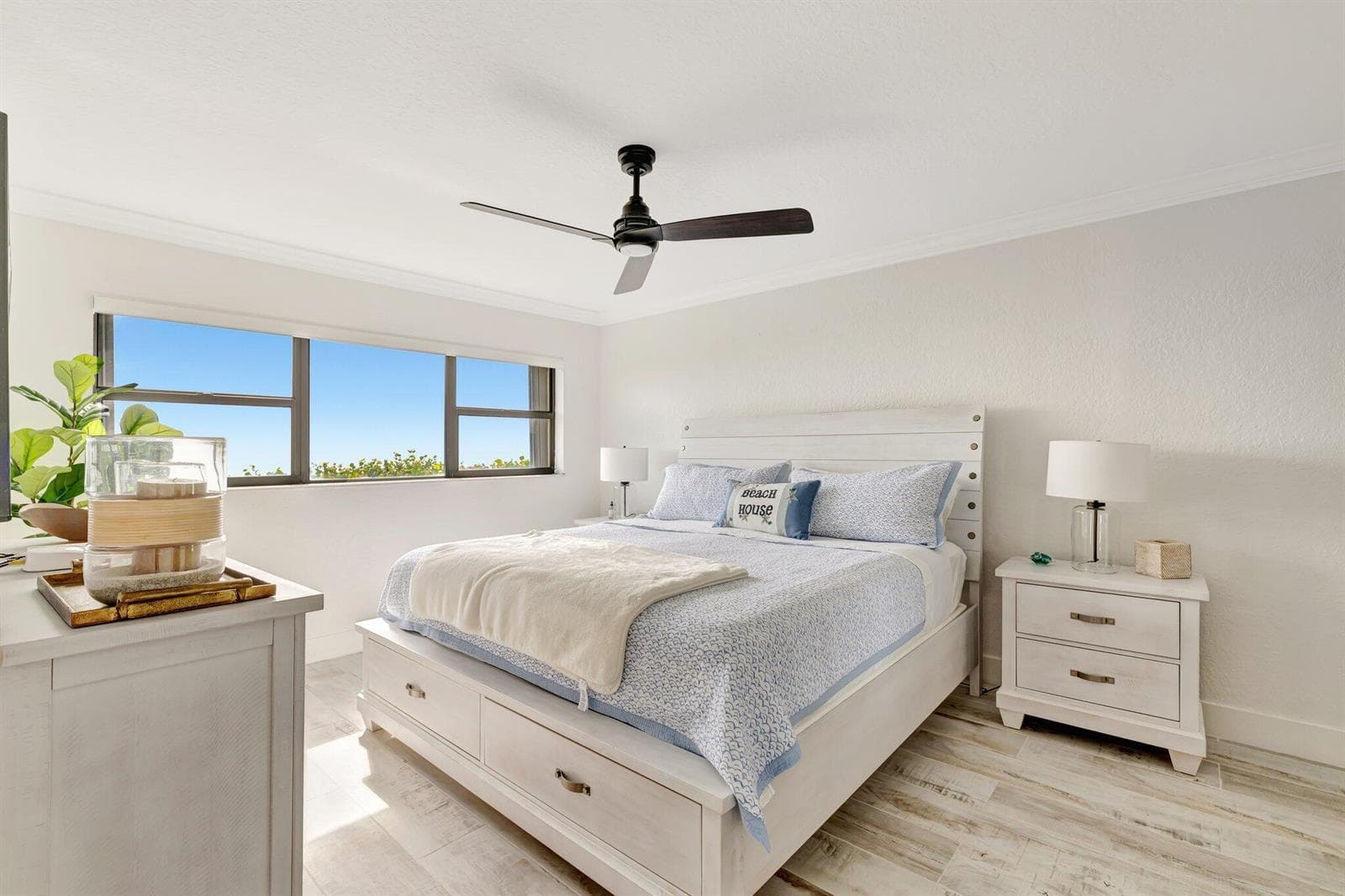 7420 S OCEAN Drive 215 photo 14