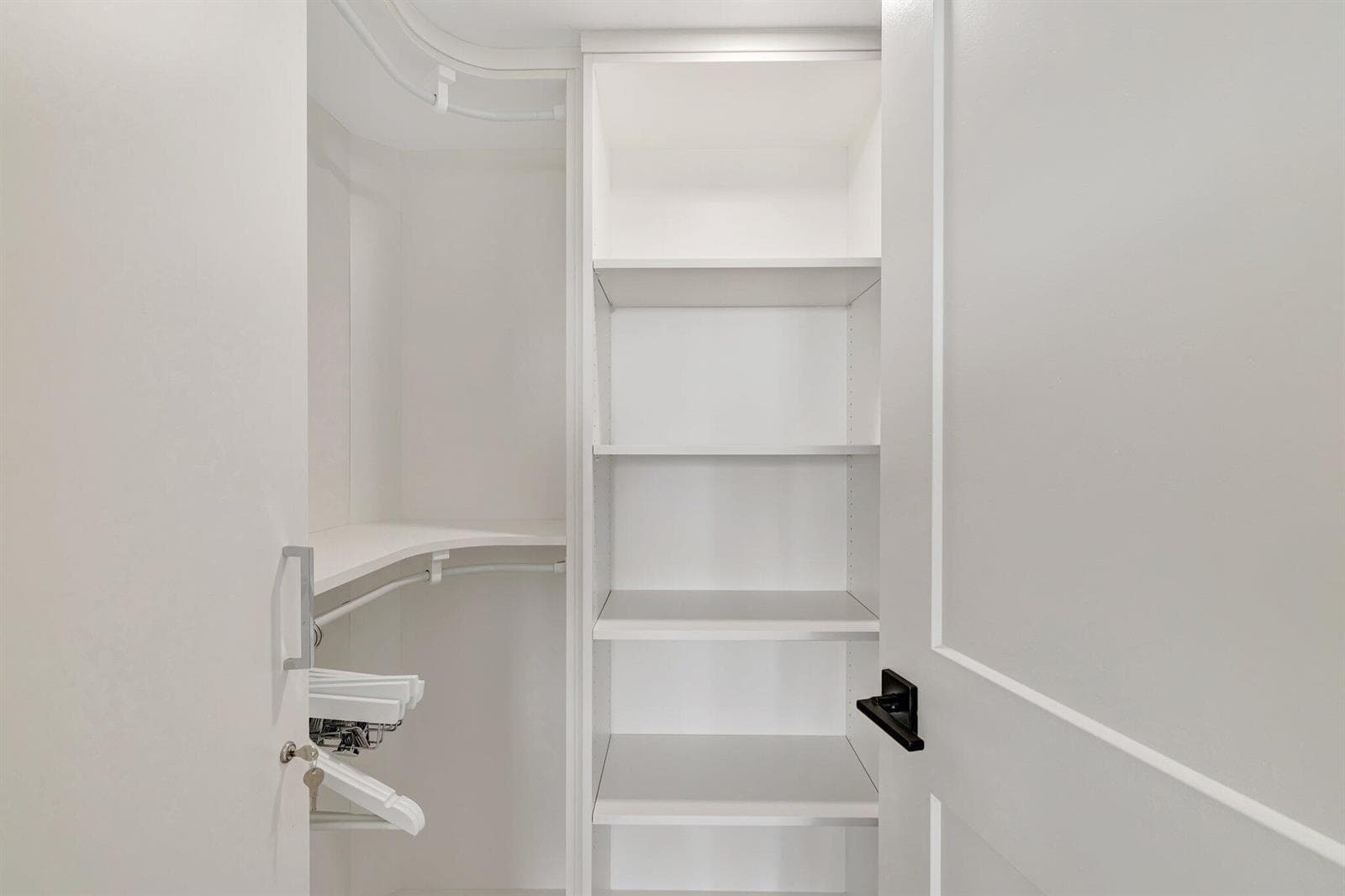 7420 S OCEAN Drive 215 photo 18