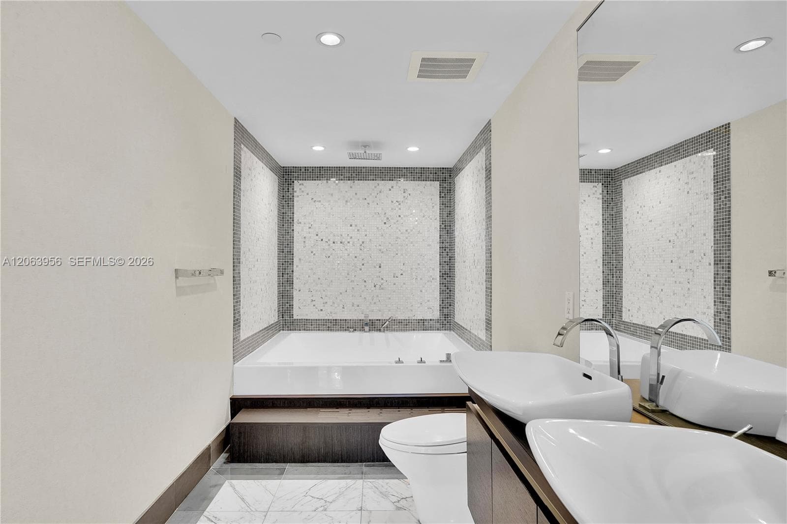 200 Biscayne Boulevard Way 503 photo 20
