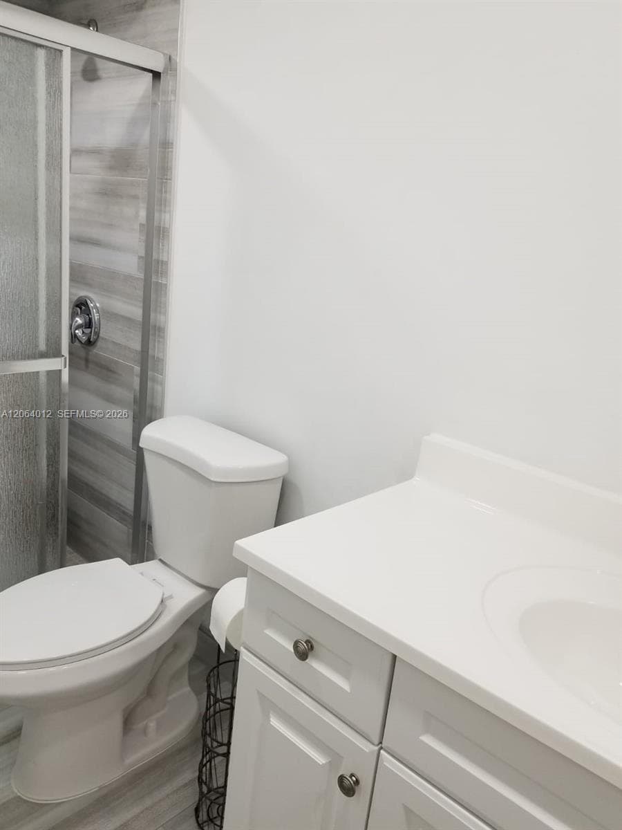 2990 NE 16th Ave 105 photo 6