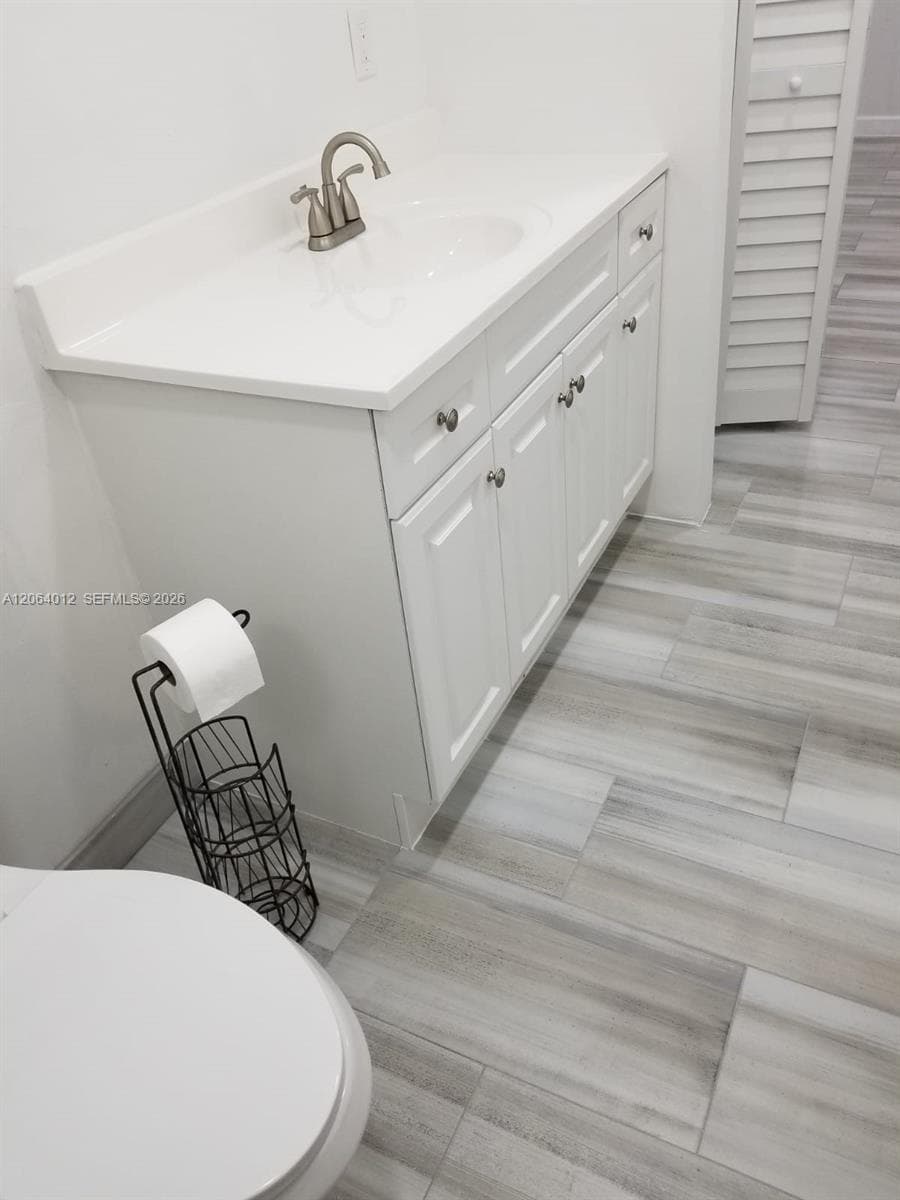 2990 NE 16th Ave 105 photo 11