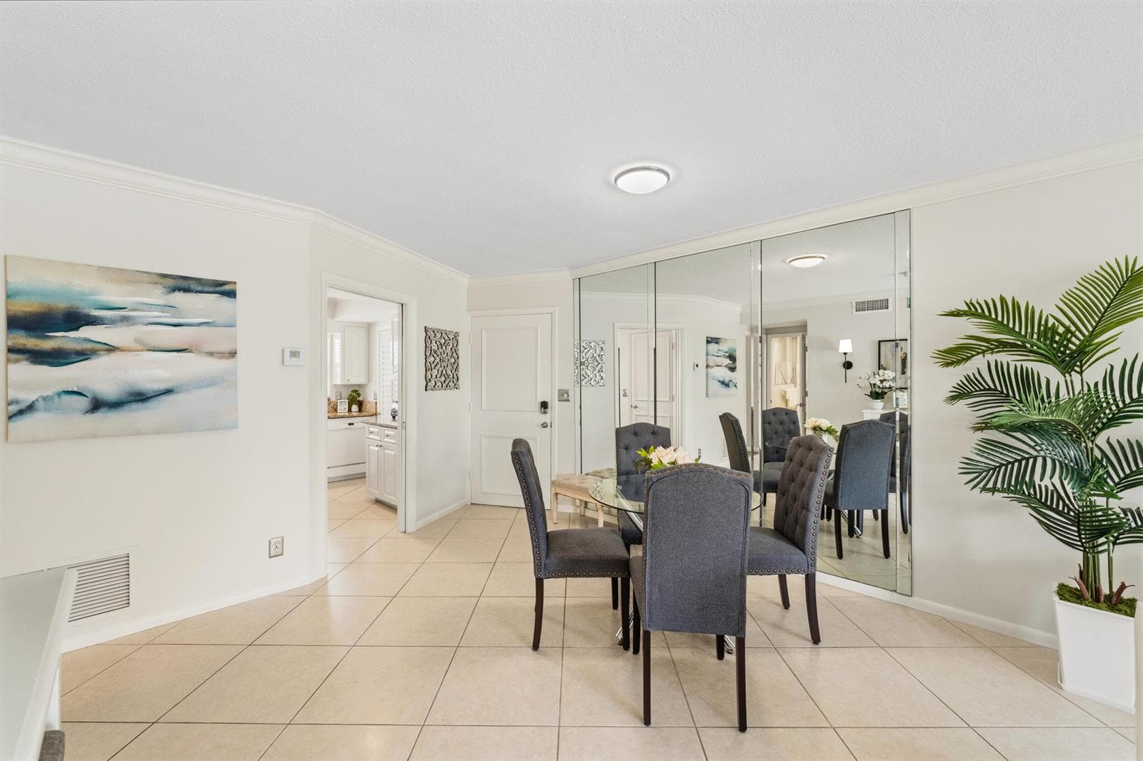 68 YACHT CLUB Drive 20 photo 23