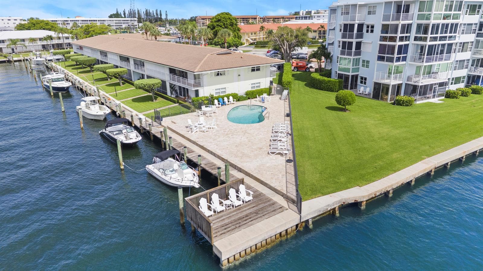 68 YACHT CLUB Drive 20 photo 20