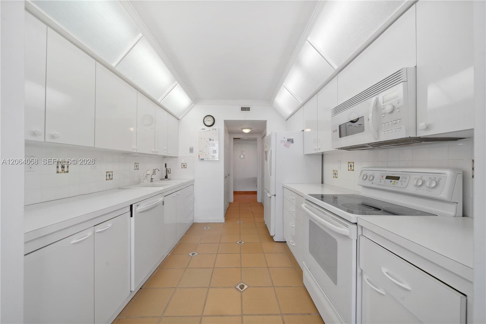 19707 Turnberry Way 6K photo 8