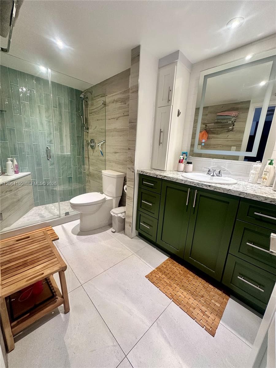9225 Collins Ave 1407 photo 17