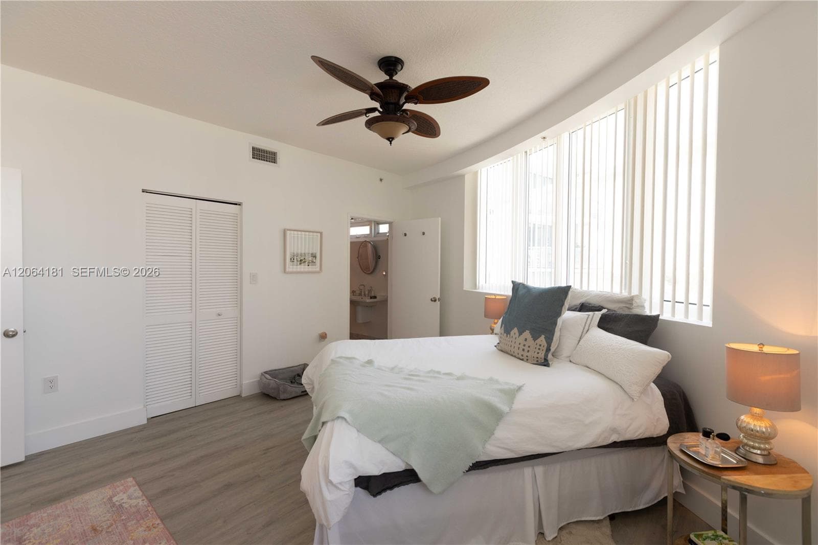 6580 Indian Creek Dr 510 photo 23