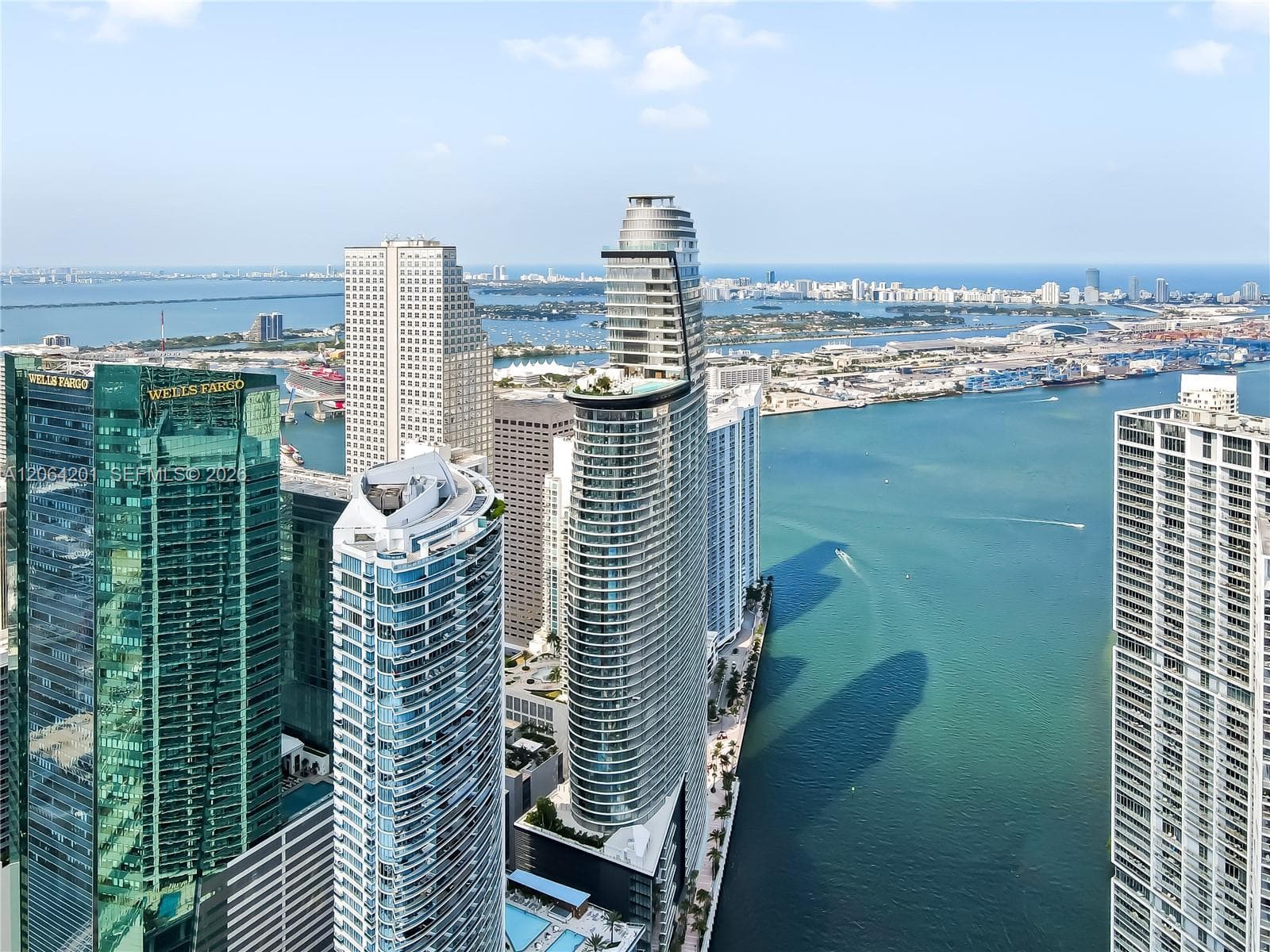 300 Biscayne Boulevard Way 1106E photo 2