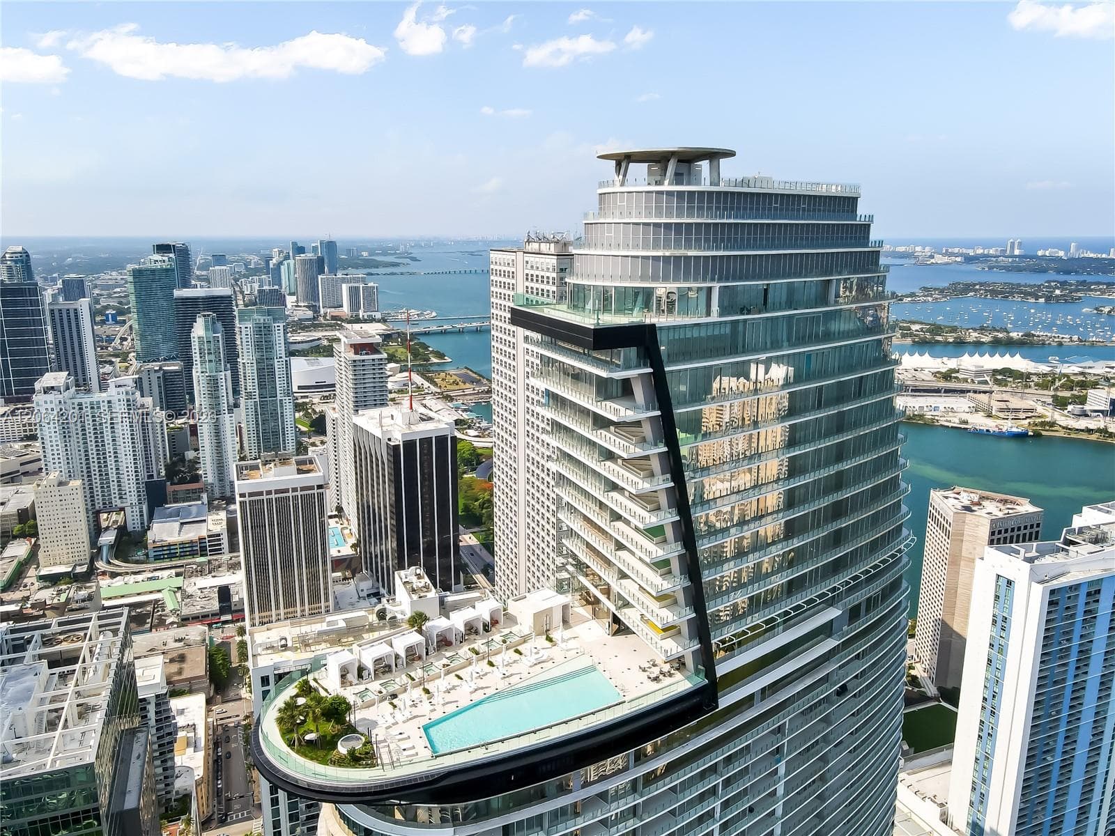 300 Biscayne Boulevard Way 1106E photo 5
