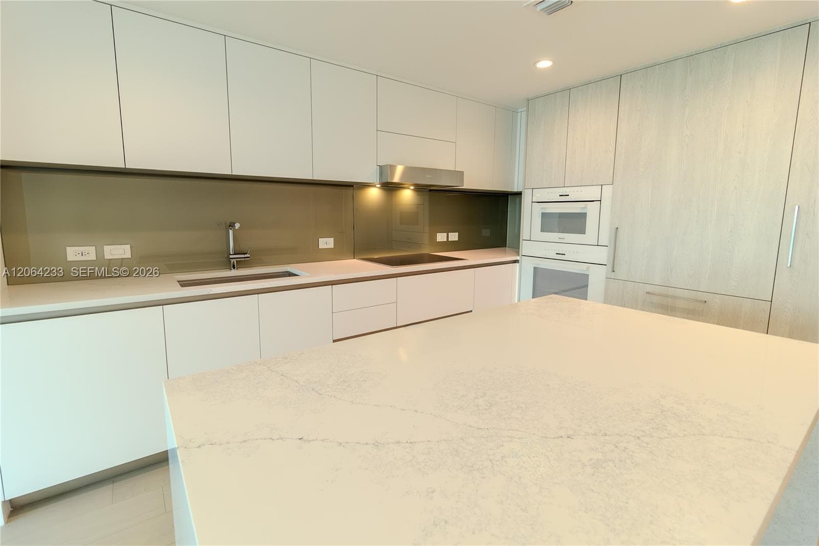 9221 E Bay Harbor Drive 307 photo 6
