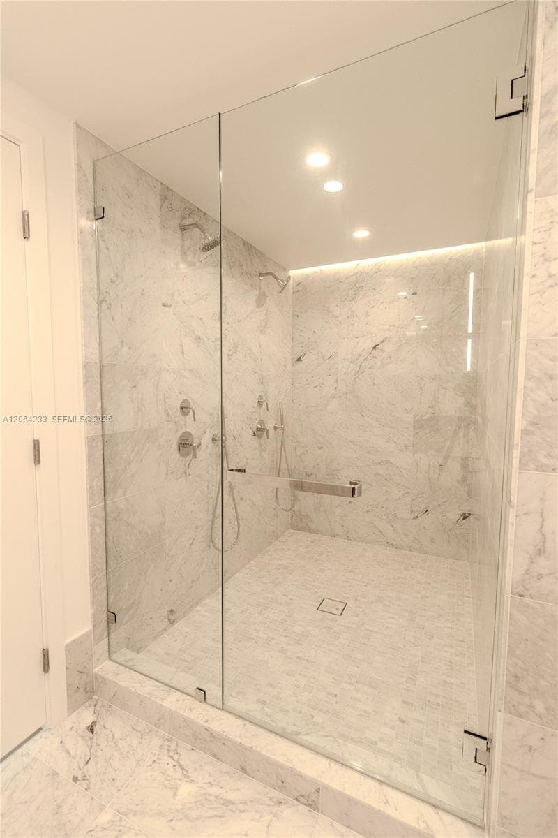 9221 E Bay Harbor Drive 307 photo 16