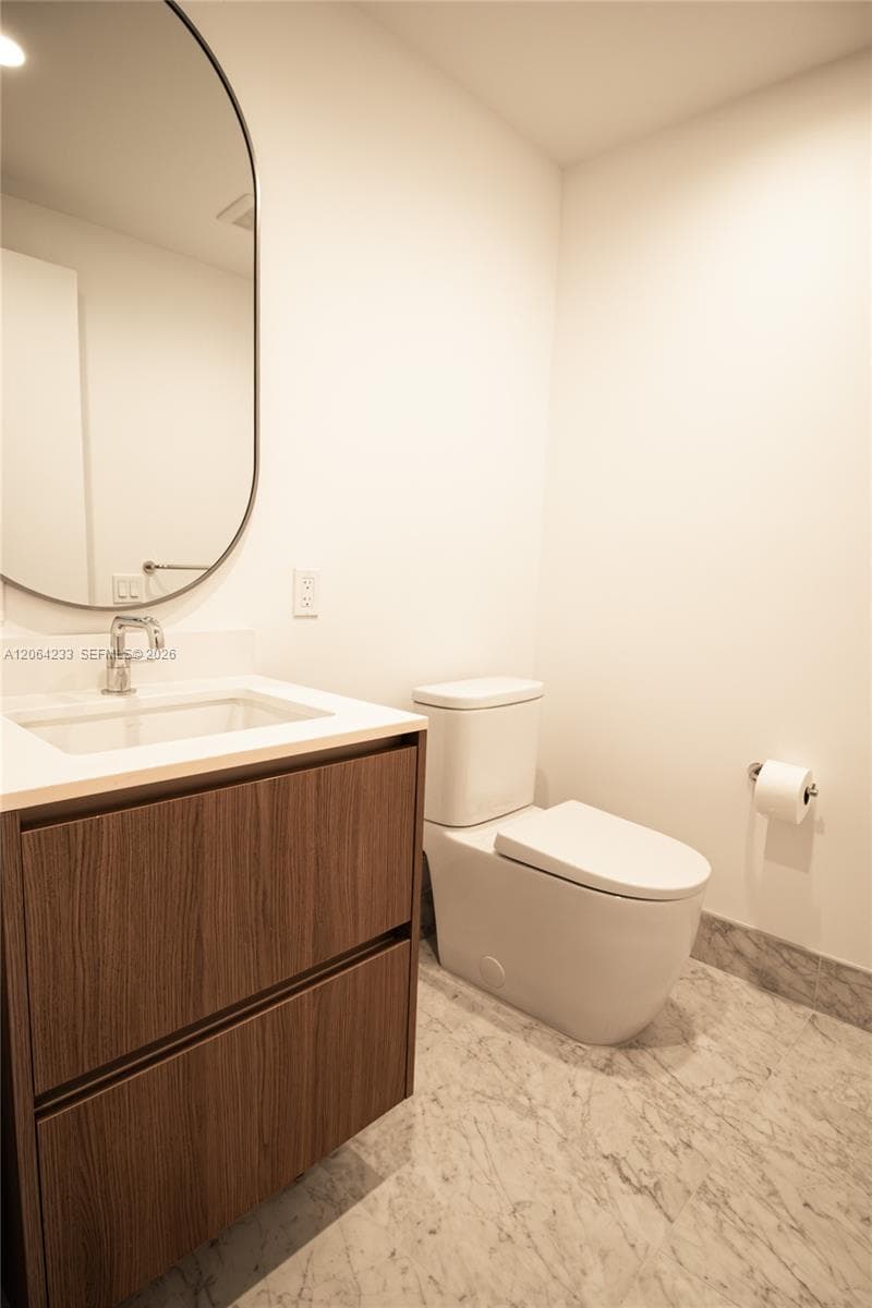 9221 E Bay Harbor Drive 307 photo 9