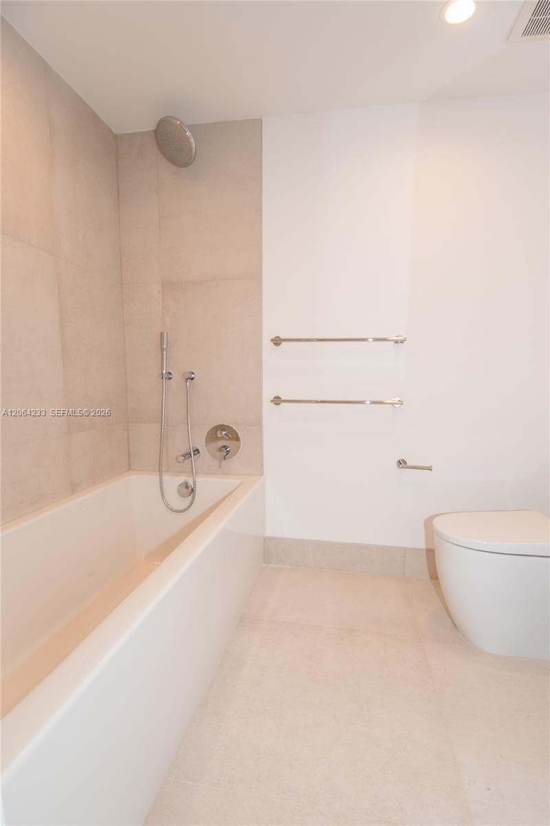 9221 E Bay Harbor Drive 307 photo 24