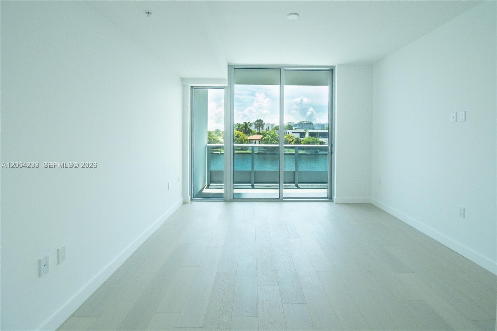 9221 E Bay Harbor Drive 307 photo 10