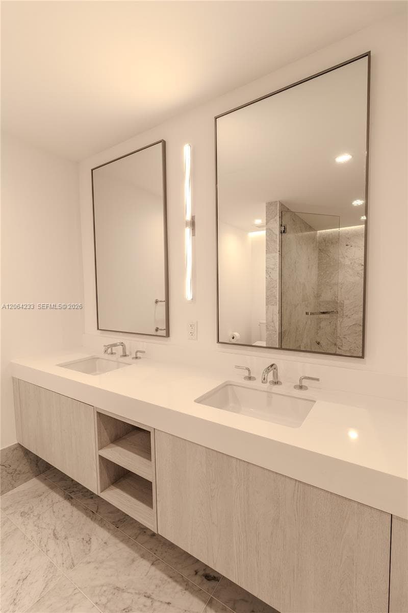 9221 E Bay Harbor Drive 307 photo 15