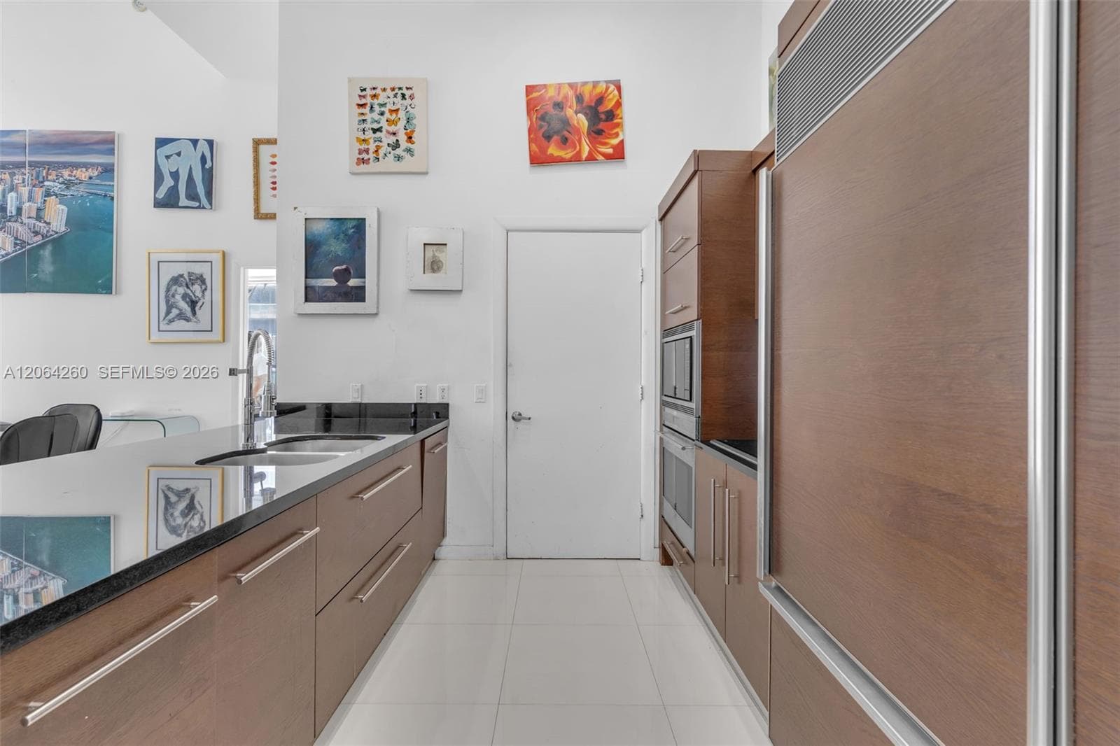 475 Brickell Ave 2813 photo 2