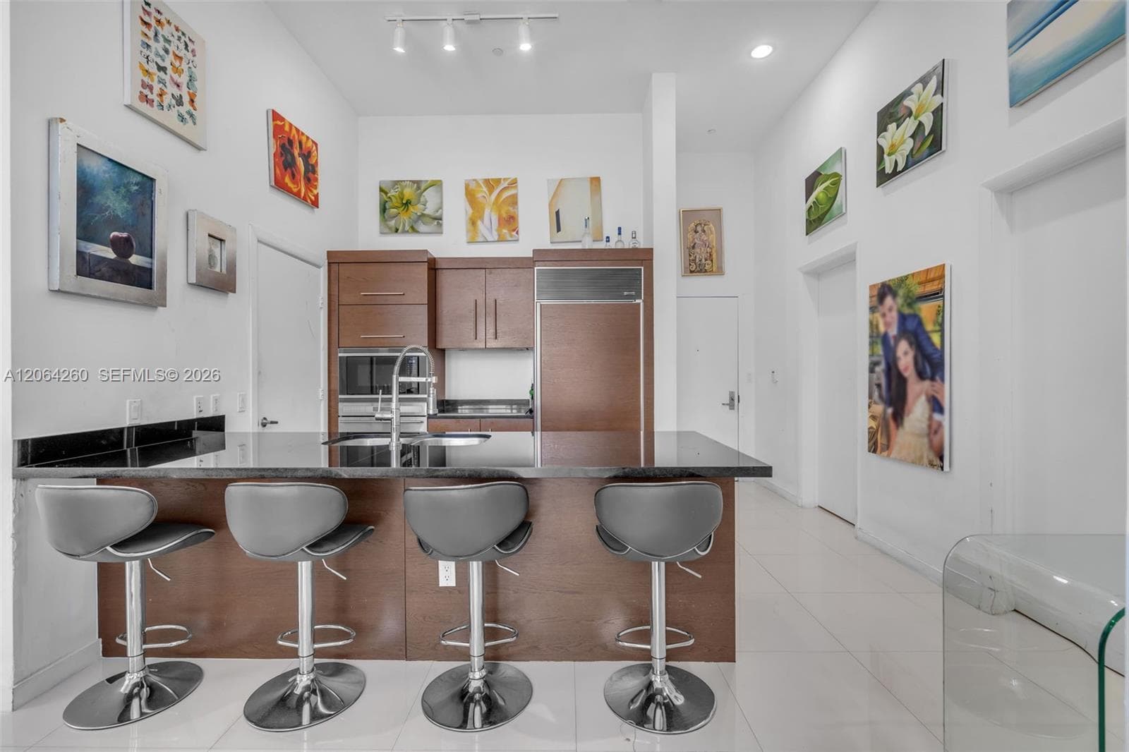 475 Brickell Ave 2813 photo 4