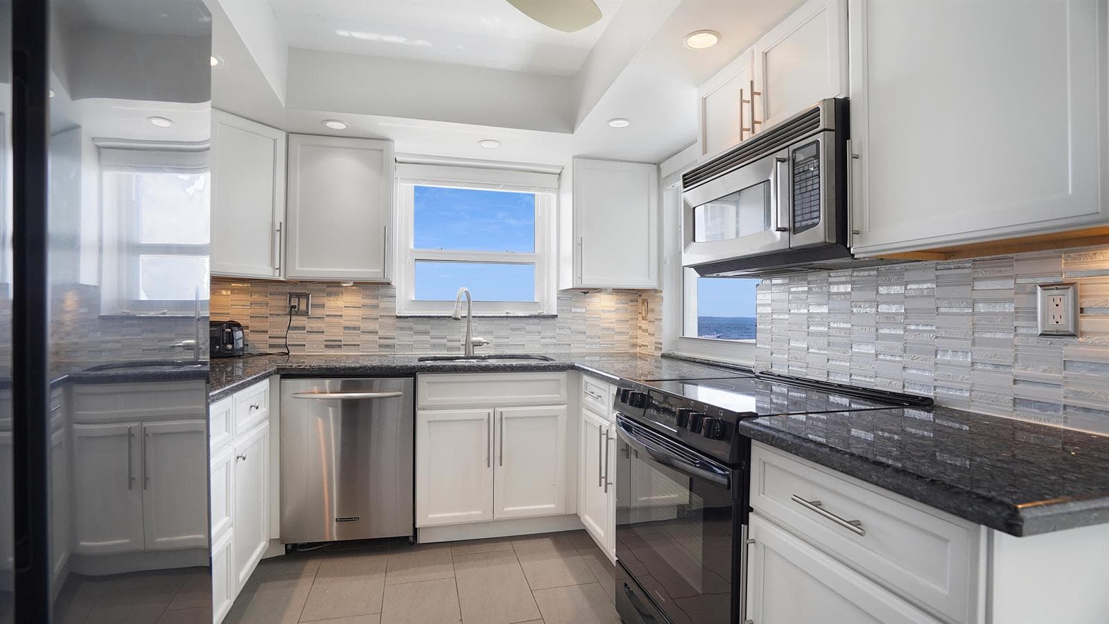 3430 Galt Ocean Drive 407 photo 10