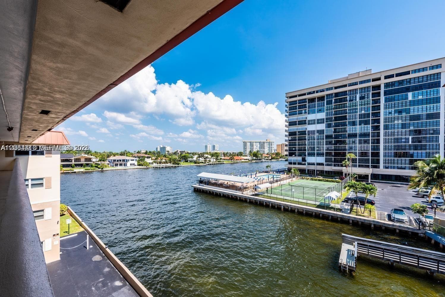 2081 S Ocean Dr 411 photo 16