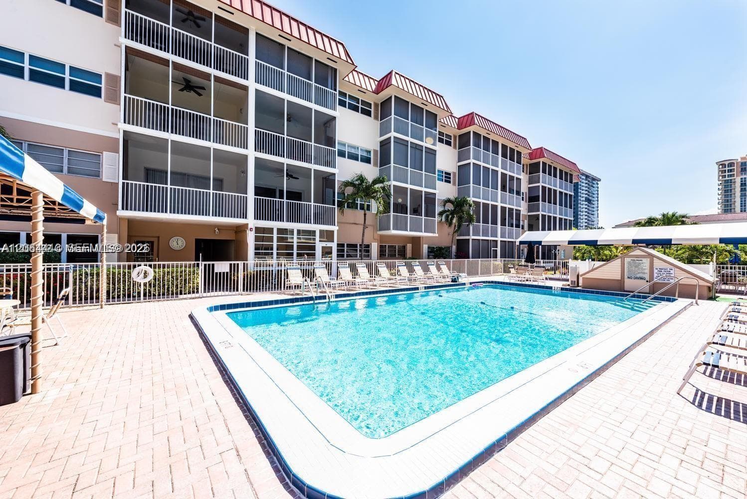 2081 S Ocean Dr 411 photo 18
